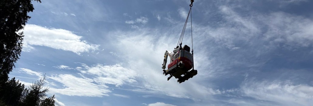 alpinbaustellen-fliegen-salzkammergut.jpeg